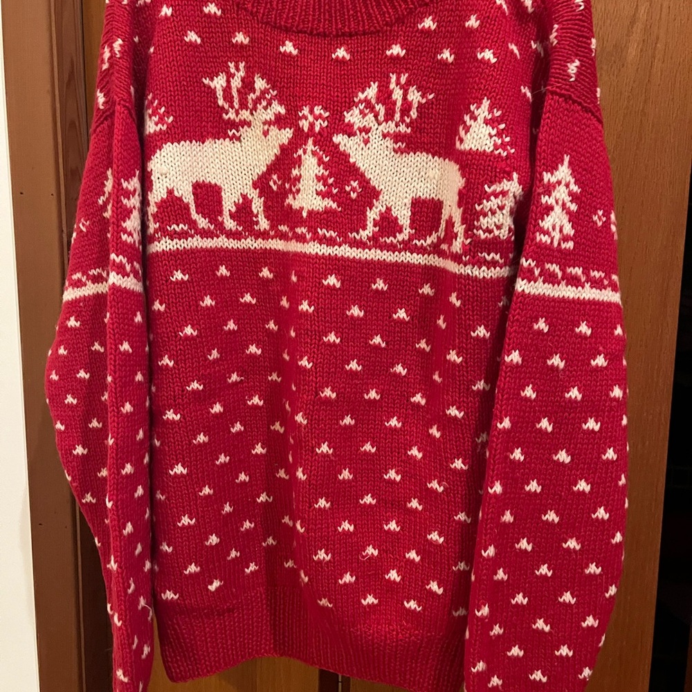 Red Reindeer Pattern women’s  Sweater